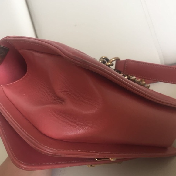 SOLD❌Chanel Metallic Pink Stingray Small Boy - Picture 3 of 8